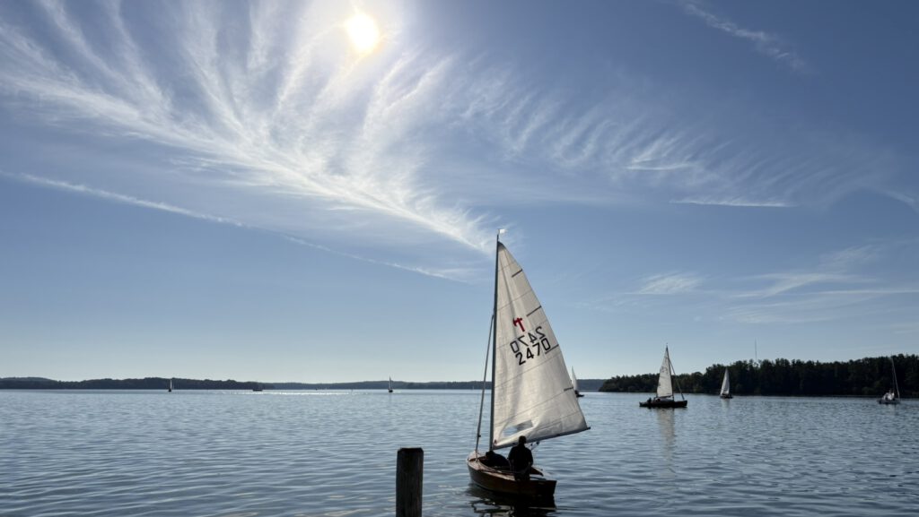 Holzboot auf Schweriner See